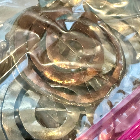 Over 4lbs of Fun Jewelry!! - Picture 3 of 10